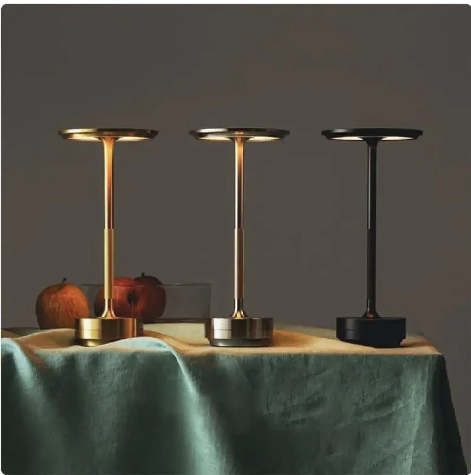 LEDテーブルランプ | LED Desk Lamp